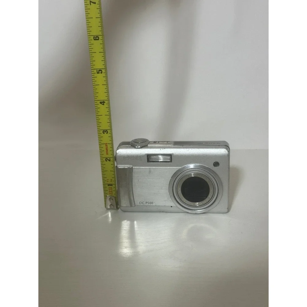 BenQ DC P500 digital camera For Parts Not Working